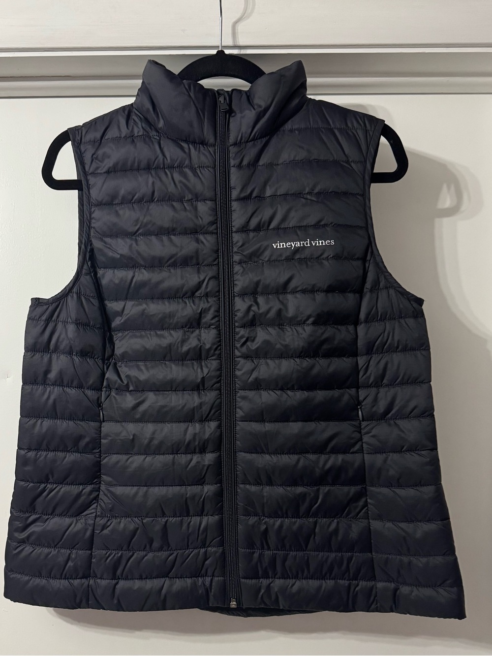 Vineyard Vines Women's Thin Quilted Vest - Black